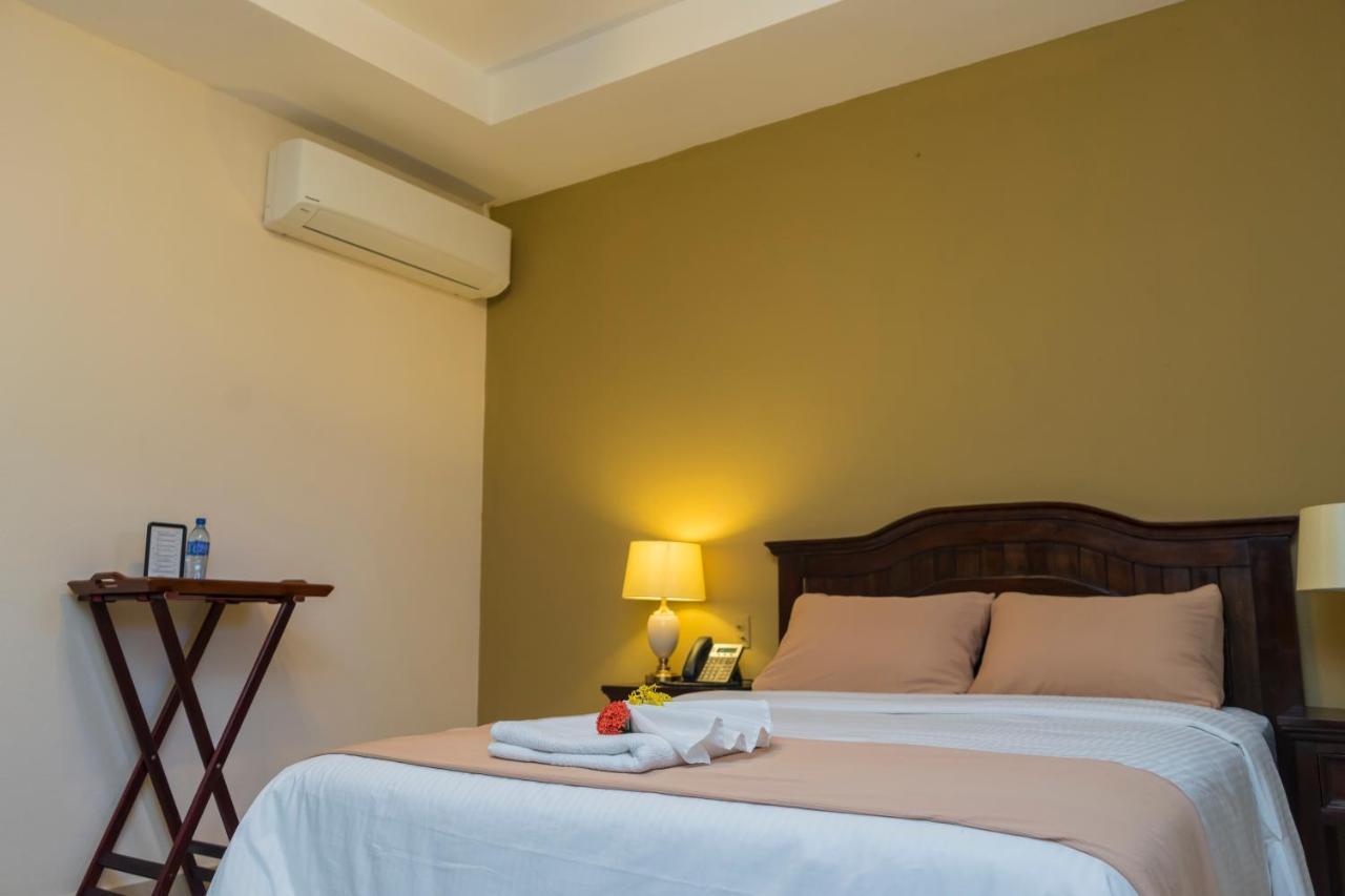 Farallones Hotel Чинандега Екстер'єр фото
