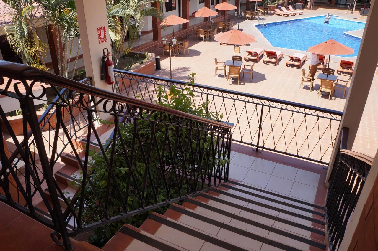 Farallones Hotel Чинандега Екстер'єр фото